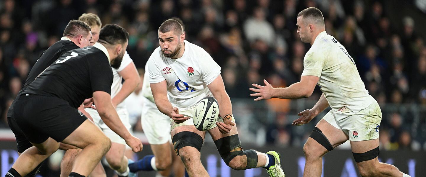 England v New Zealand in the All Blacks Home territory - New Zealand defend against Englands Roses
