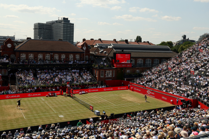 Holgar Rune playing at the 2025 ATP HSBC Championships.